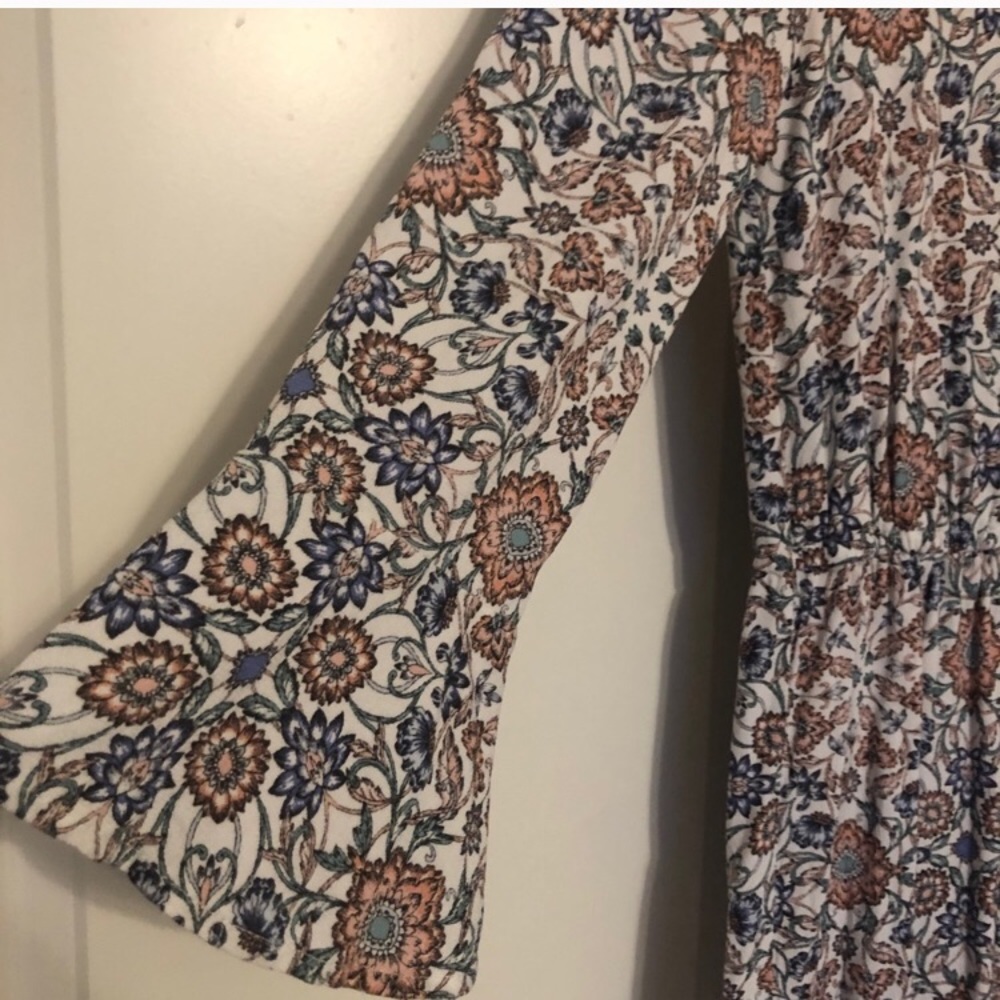 Aeropostale Floral Romper - Picture 4 of 8